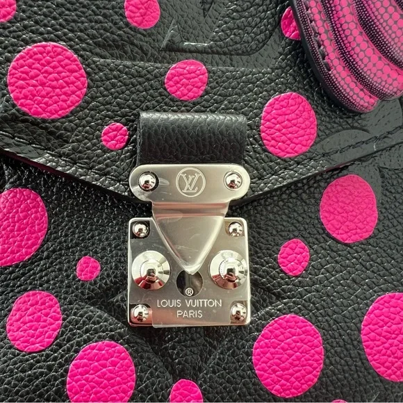 Louis VuittonxYayoi Kusama 2023 Monogram Embossed Dots Empreinte Pochette Métis - Picture 13 of 16